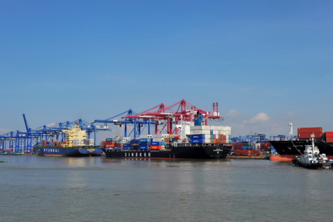 Từ 12/10/2021: Miễn giảm nhiều loại phí, lệ phí hàng hải cho doanh nghiệp vận tải